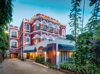 The Astor|Resort|Accomodation