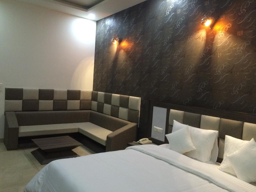 The Galaxy Resort Bahadurgarh Resort 01
