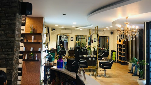 Toni & Guy Hazratganj Active Life | Salon