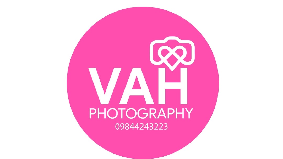 Vah Photography - Logo