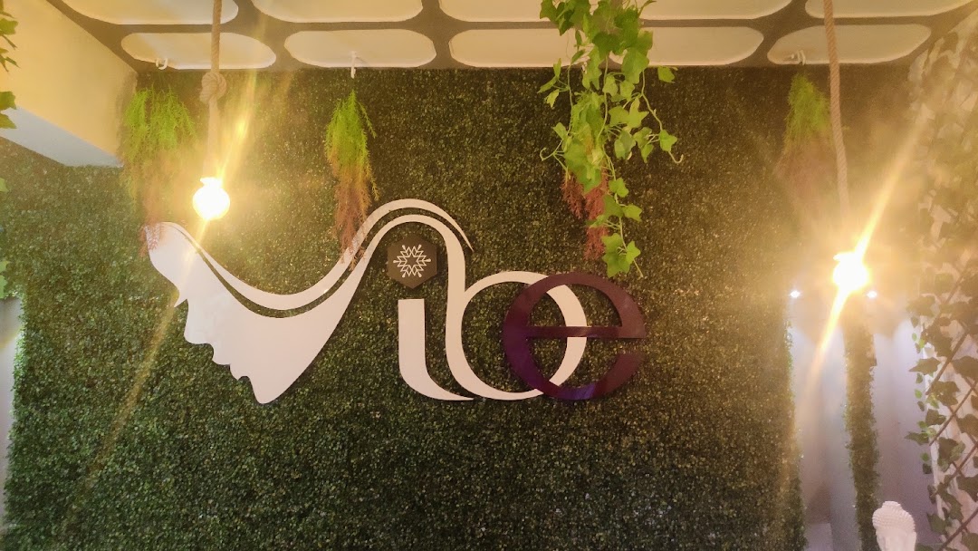 VIBE SALON Logo