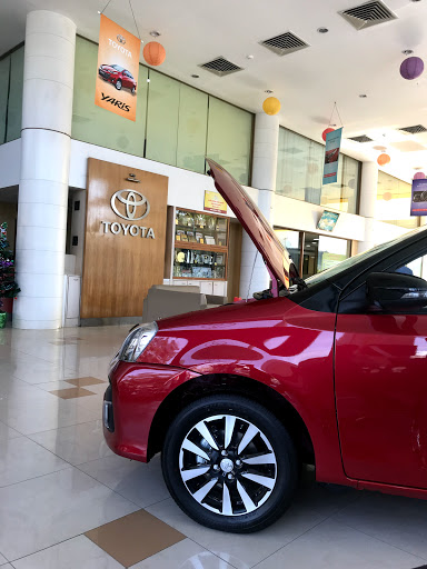 WASAN TOYOTA Automotive | Show Room