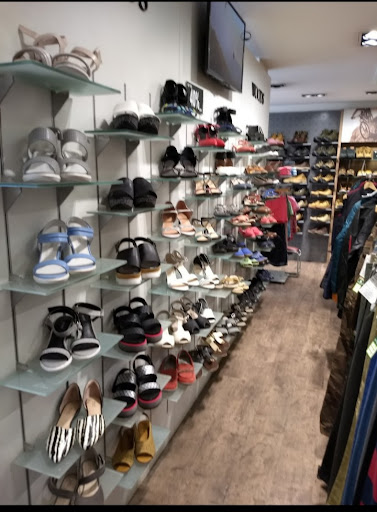 Woodland - Bengaluru store Shopping | Store