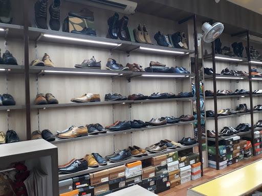 Woodland - Krishna Nagar Shopping | Store