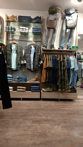 Woodland Store Shopping | Store