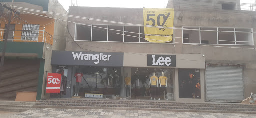 Wrangler Exclusive Showroom Shopping | Store