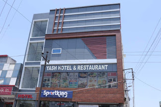Yash Hotel Logo